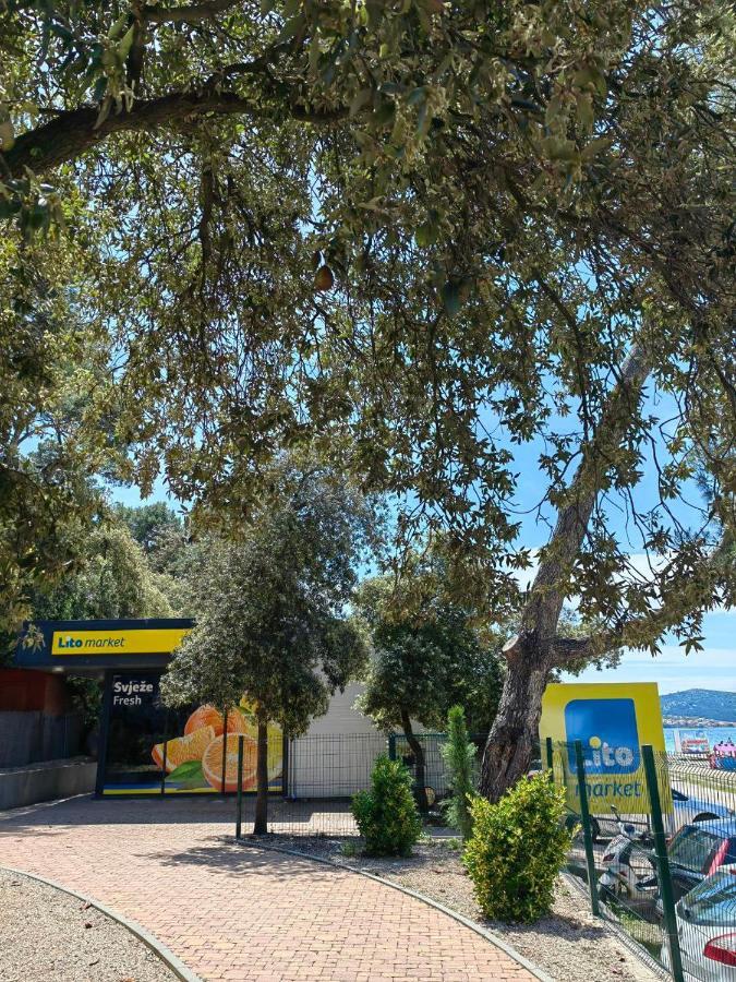 Mobile Home Tonka Biograd Na Moru Exterior photo